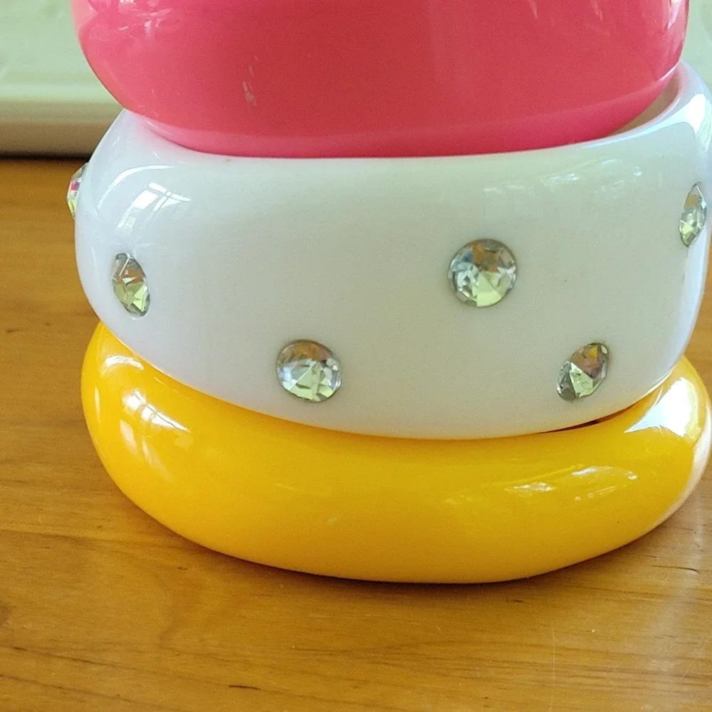 4 Resin Acrylic Bangle Bracelets Stack Pink White Rhinestone Yellow